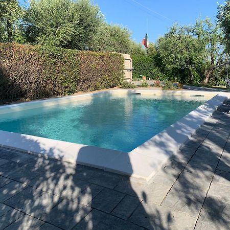 Locazione Turistica Casa Olivo Apartment Фучекио Екстериор снимка