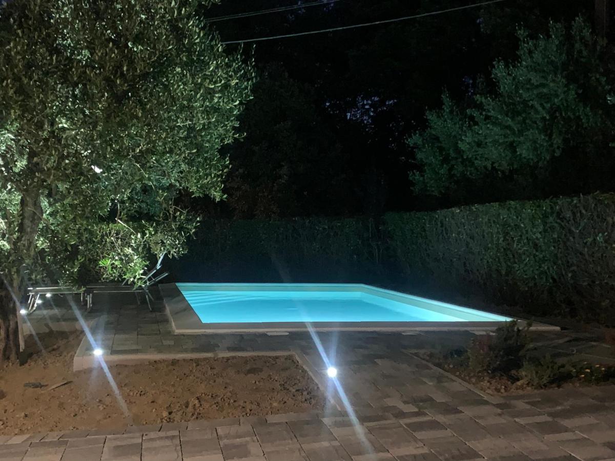 Locazione Turistica Casa Olivo Apartment Фучекио Екстериор снимка