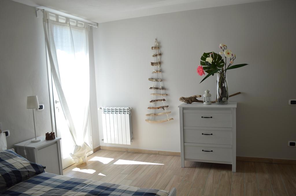 Locazione Turistica Casa Olivo Apartment Фучекио Екстериор снимка