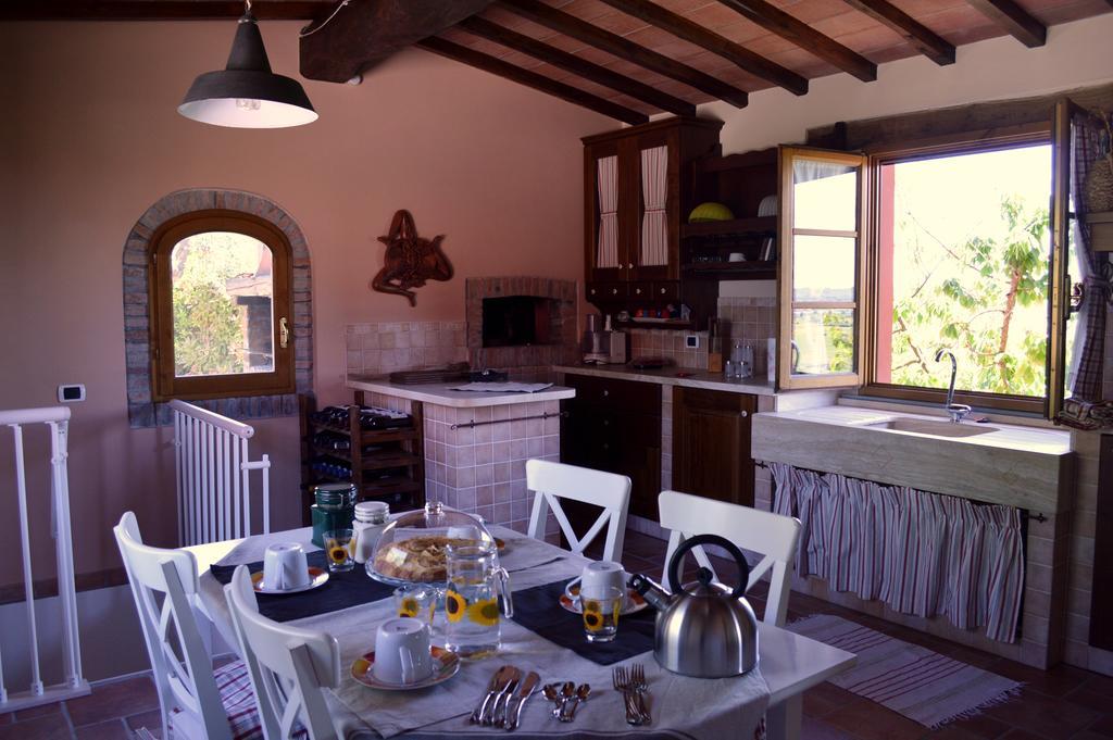Locazione Turistica Casa Olivo Apartment Фучекио Екстериор снимка