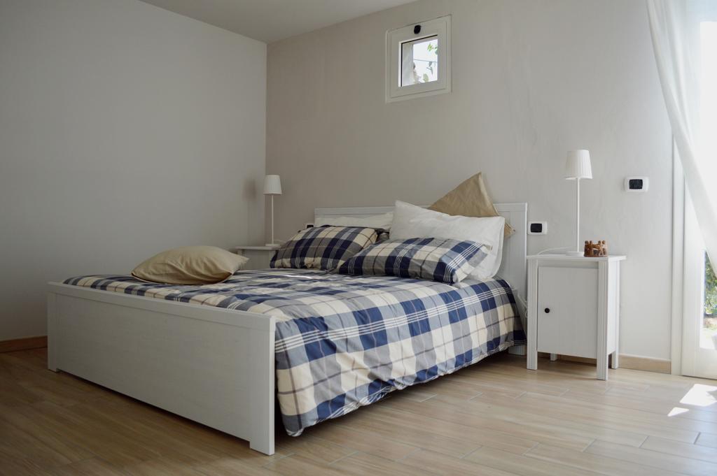 Locazione Turistica Casa Olivo Apartment Фучекио Екстериор снимка