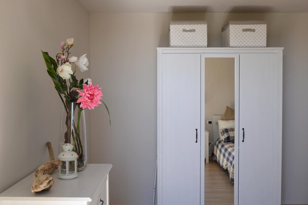 Locazione Turistica Casa Olivo Apartment Фучекио Екстериор снимка