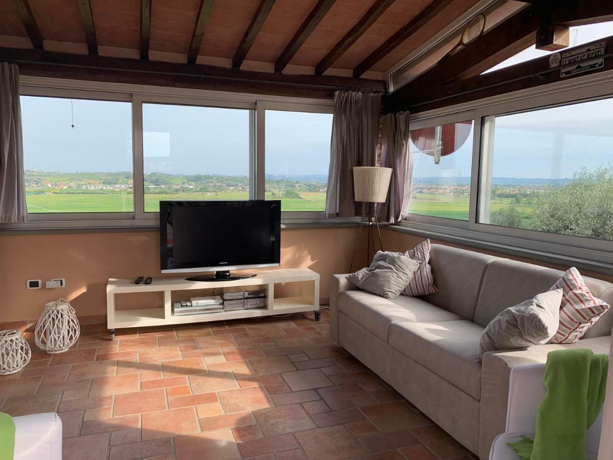 Locazione Turistica Casa Olivo Apartment Фучекио Екстериор снимка